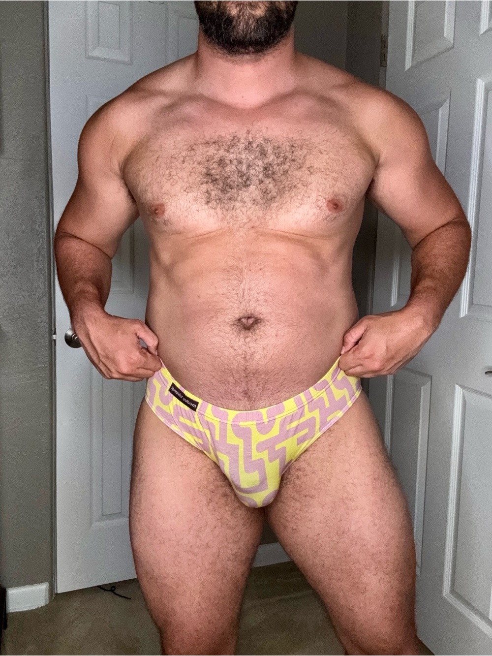 MODUS VIVENDI Men's Yellow & Pink Retro Pattern Bikini Briefs